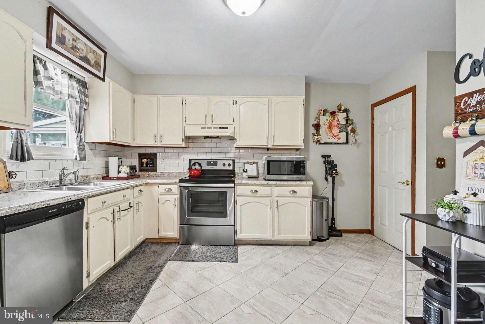1009 NORTHFIELD DRIVE