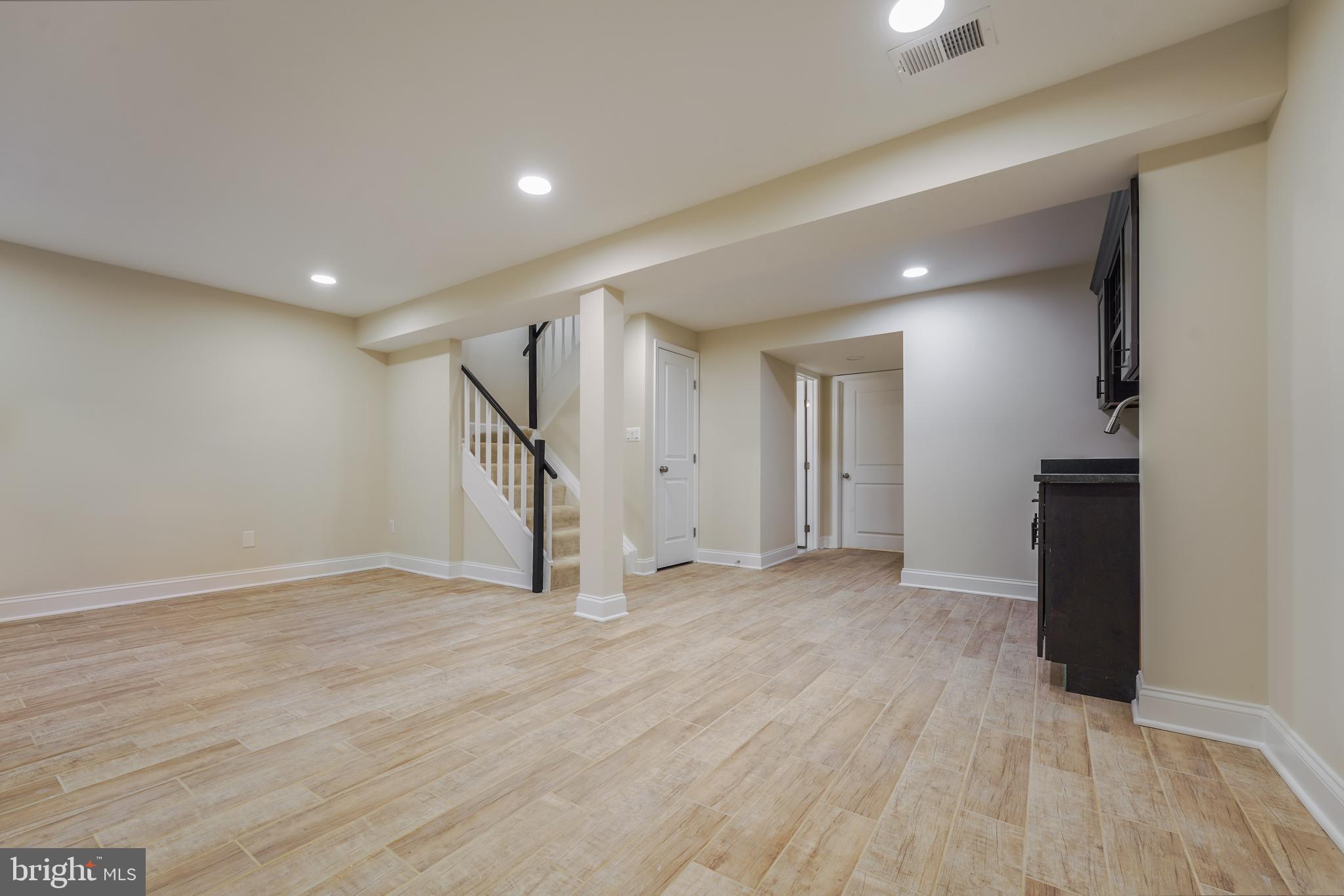 CHERRY HILL TOWNHOUSES - Residential