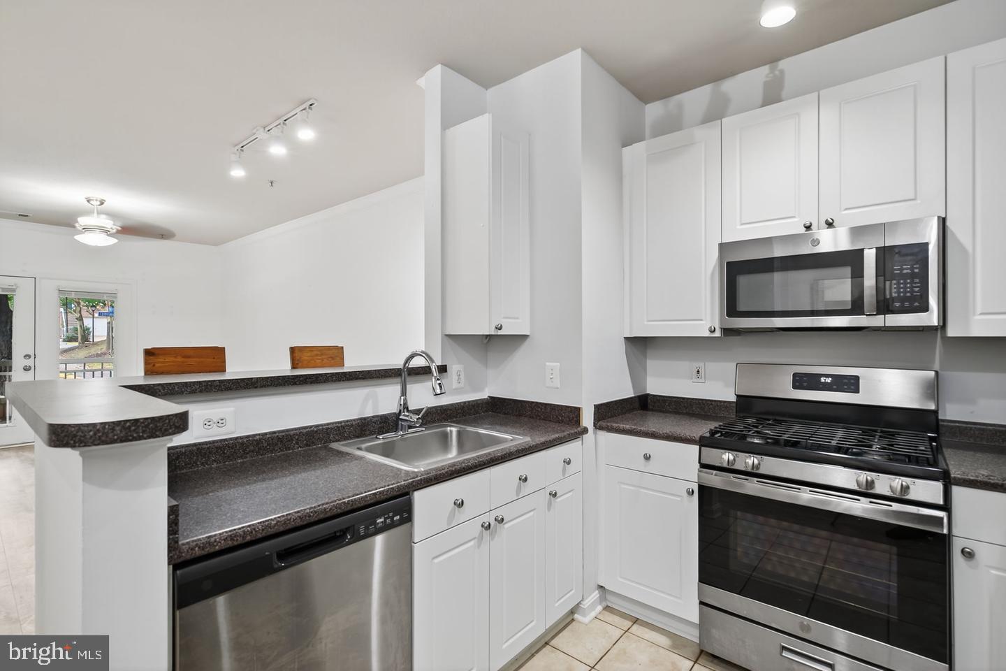 MARQUIS AT VIENNA STATION - Residential Lease