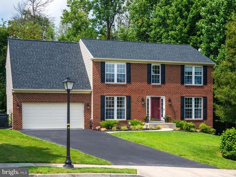 Homes For Sale - 2 Huntington Court<br/> UPPER CHICHESTER, PA 19061