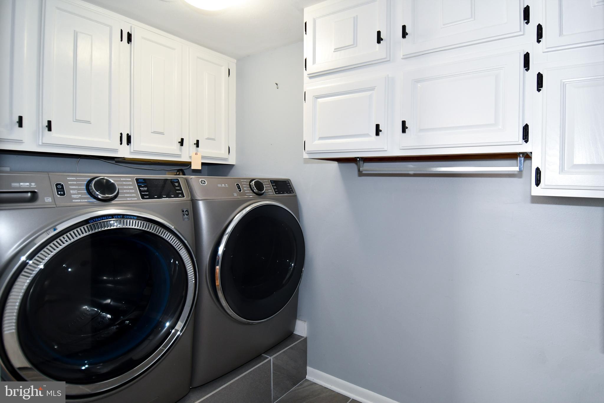 LEISURE WORLD - Residential