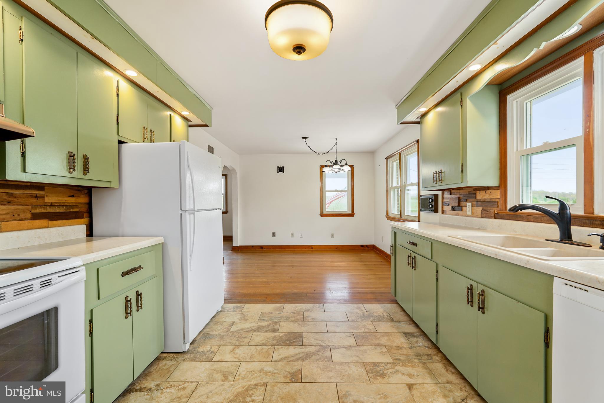 NONAVAILABLE - Residential