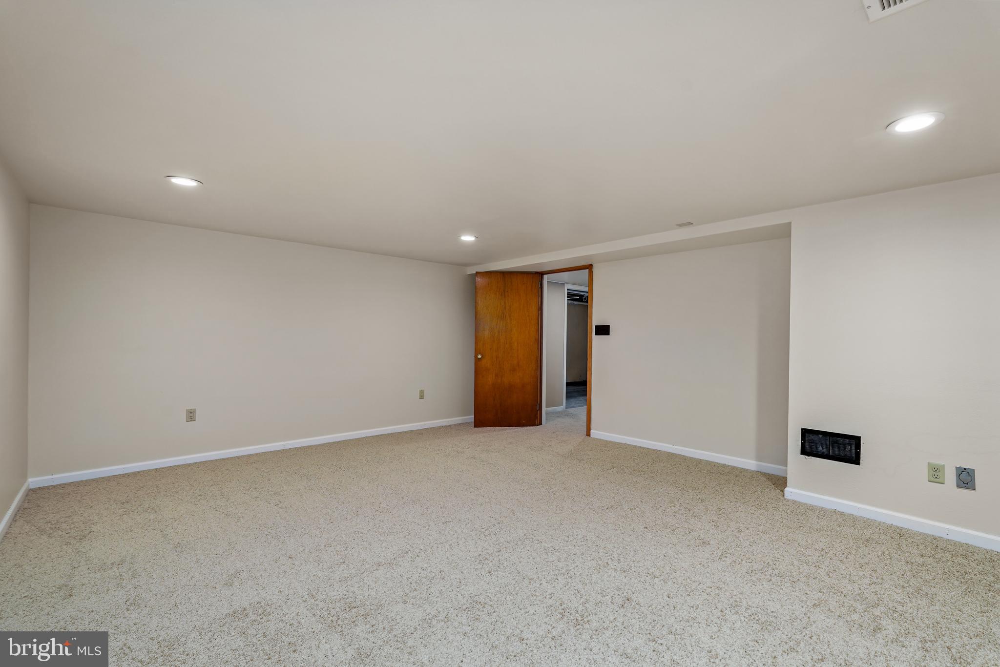 NONAVAILABLE - Residential