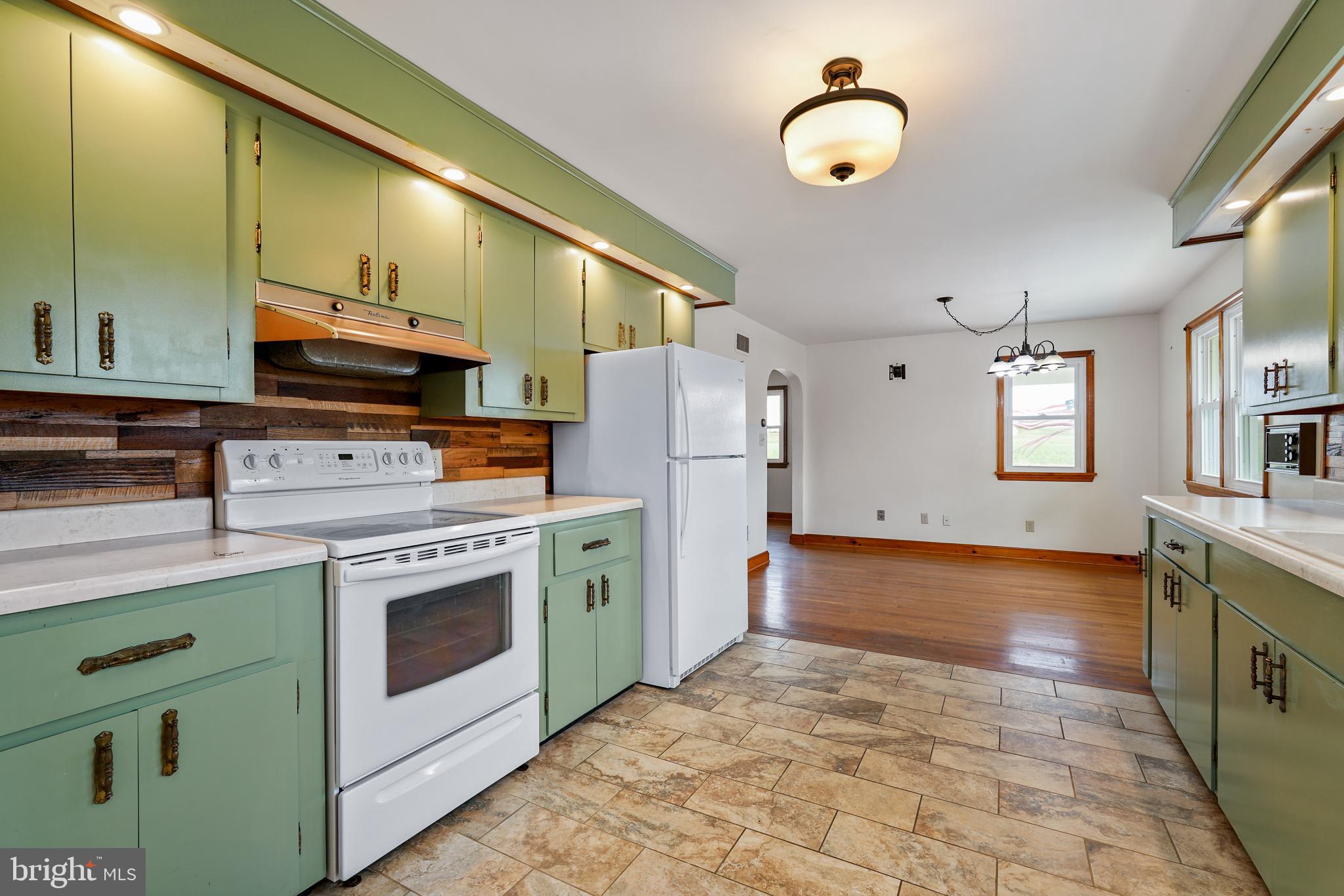 NONAVAILABLE - Residential