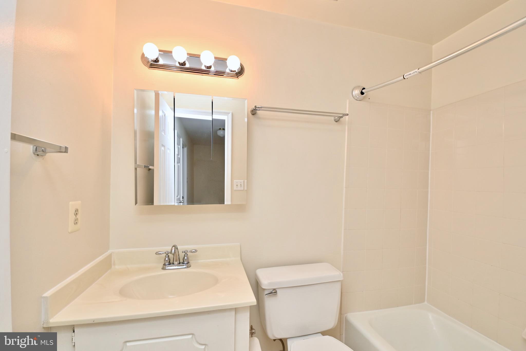 KEENE MILL VILLAGE - Residential Lease