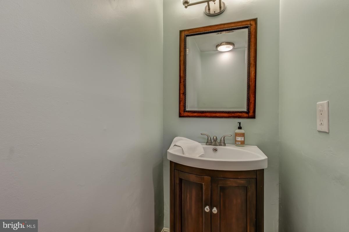 RIDGEFIELD VILLAGE - Residential