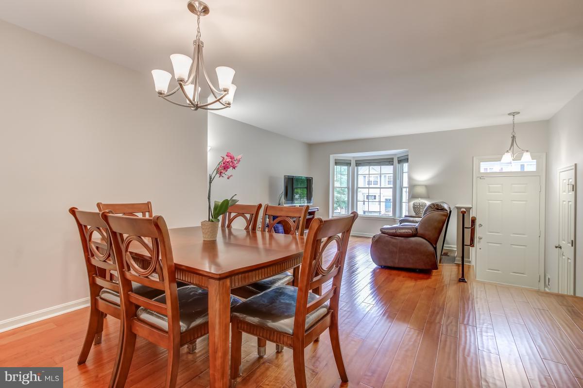 RIDGEFIELD VILLAGE - Residential