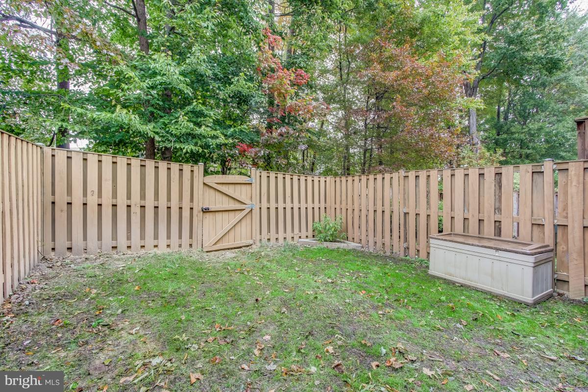 RIDGEFIELD VILLAGE - Residential