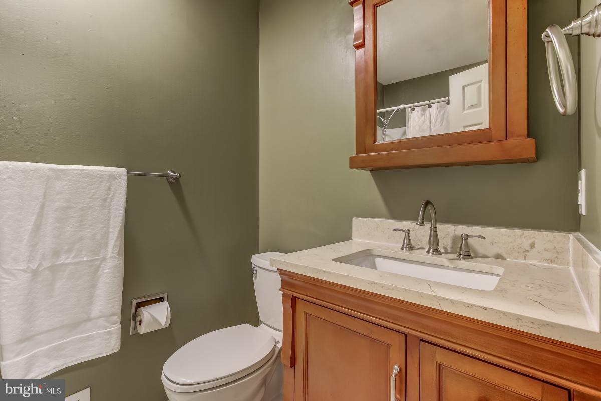 RIDGEFIELD VILLAGE - Residential