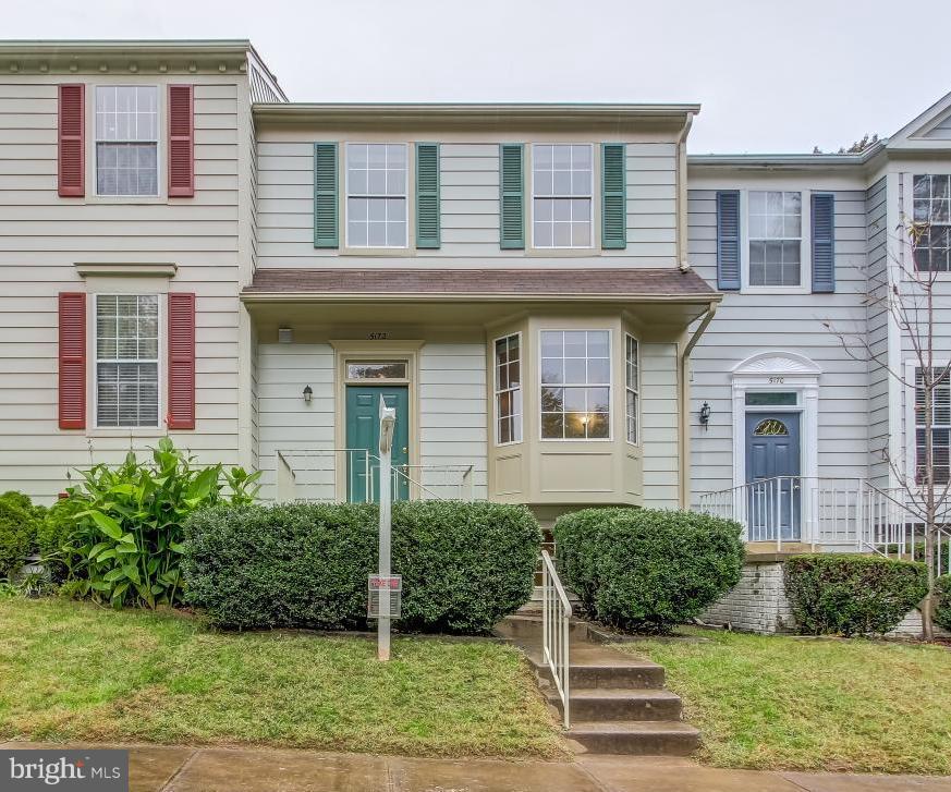 RIDGEFIELD VILLAGE - Residential