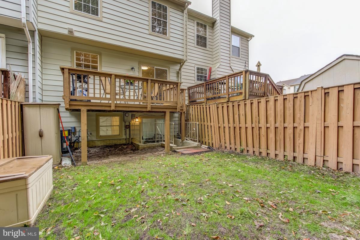 RIDGEFIELD VILLAGE - Residential