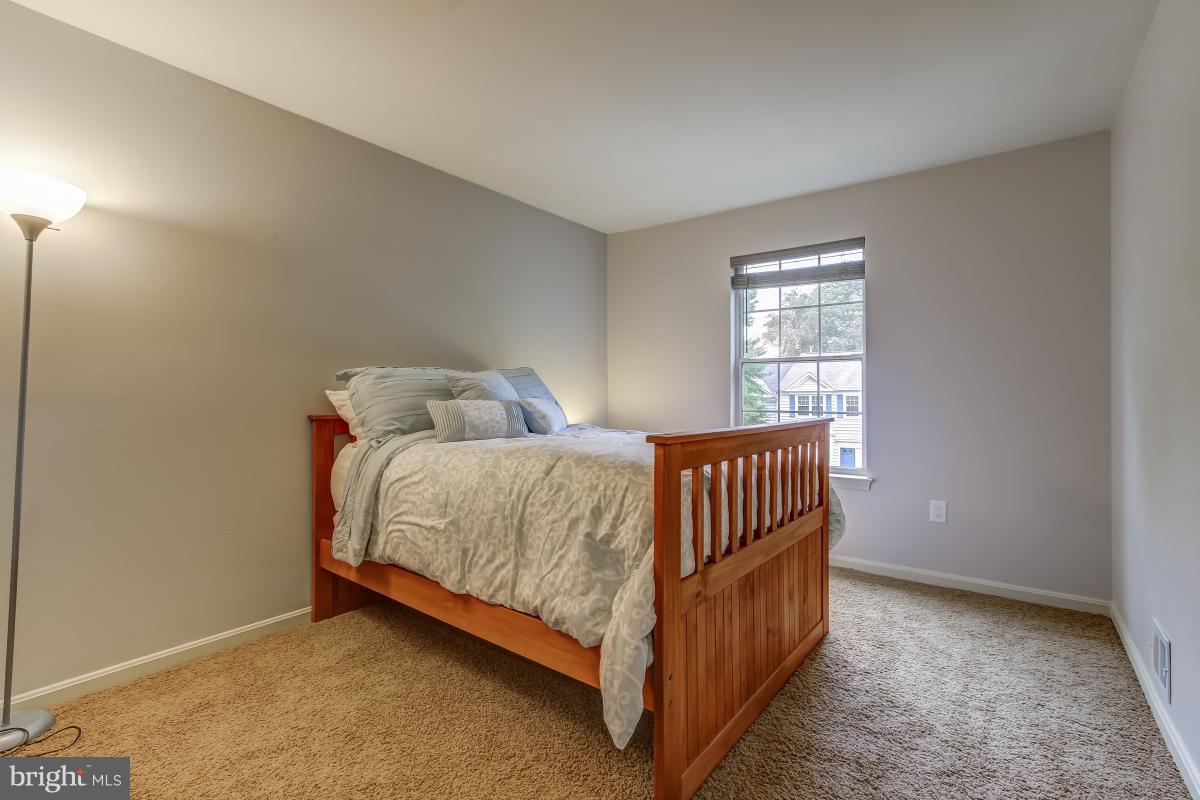 RIDGEFIELD VILLAGE - Residential