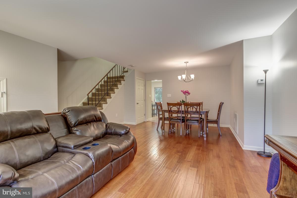 RIDGEFIELD VILLAGE - Residential