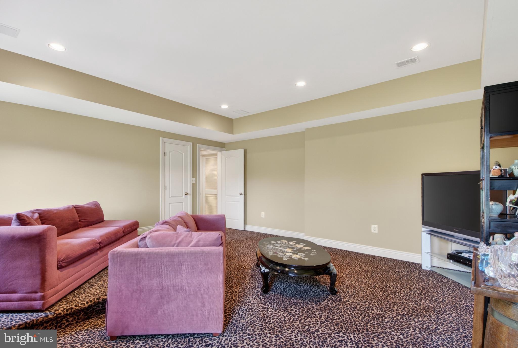 LAKE MANASSAS - Residential