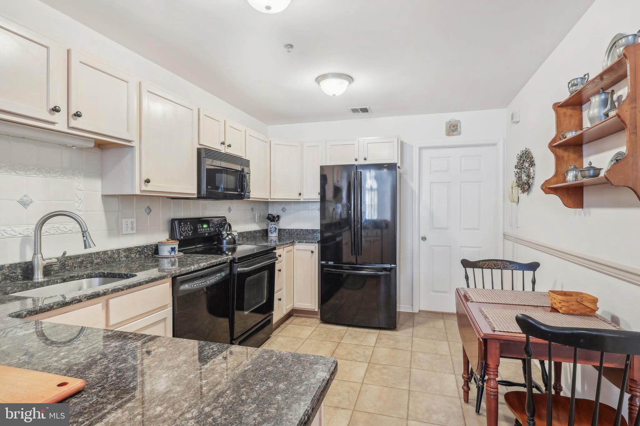 VILLAS AT FRENCH C - Residential