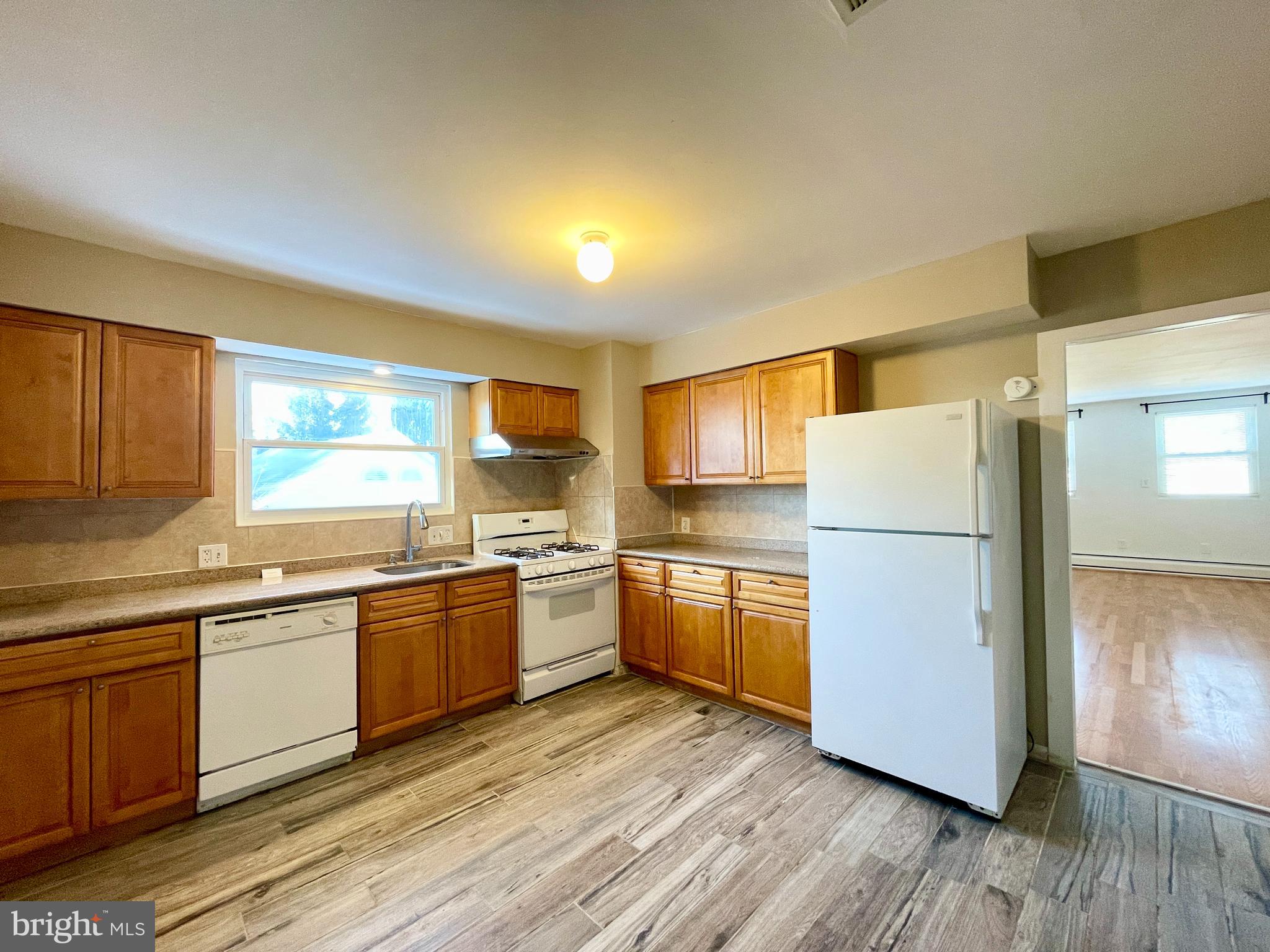 GARRETT HILL - Residential Lease