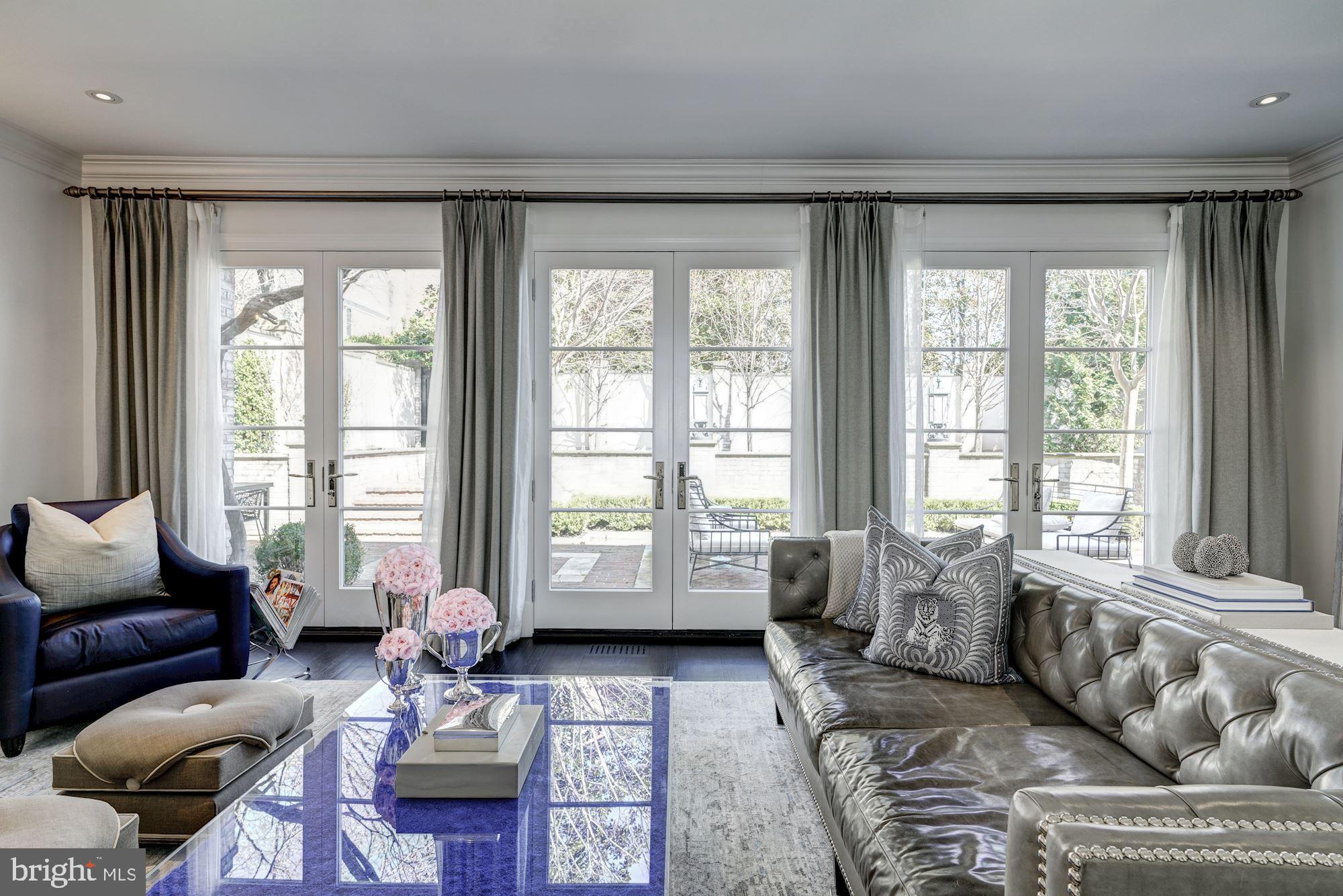 GEORGETOWN - Residential