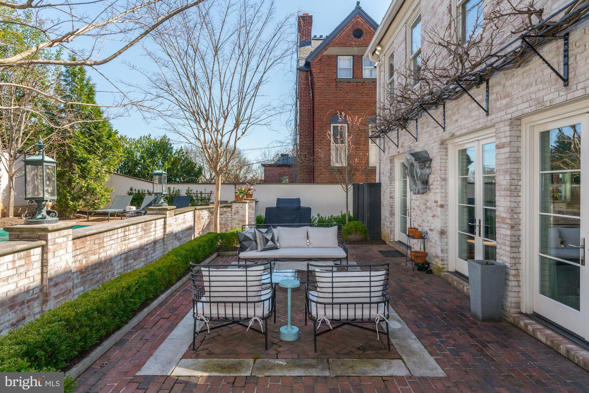 GEORGETOWN - Residential