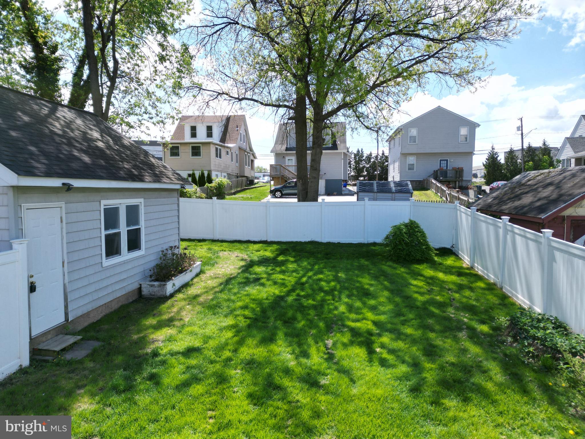 LINWOOD - Residential