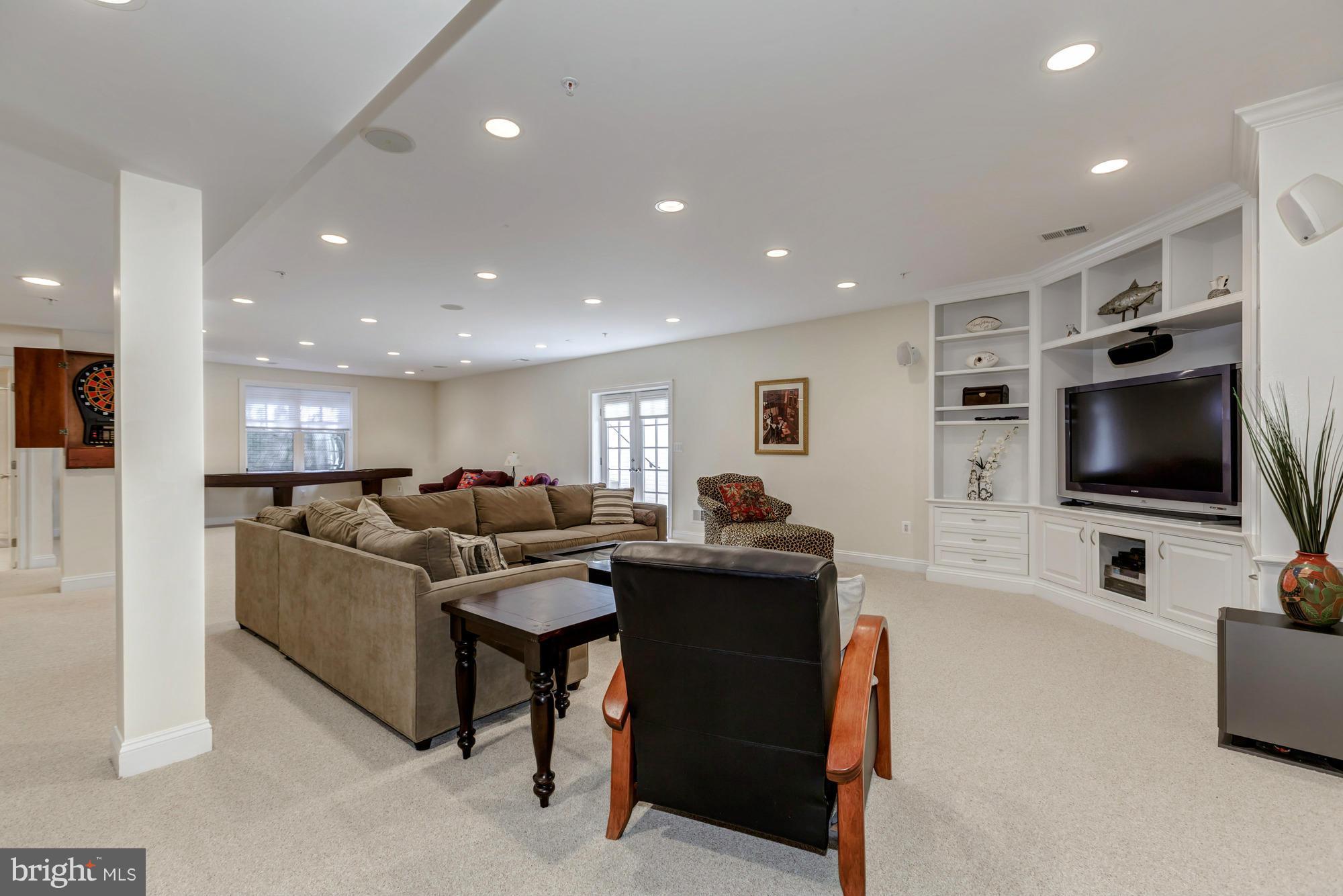 CHEVY CHASE MANOR - Residential