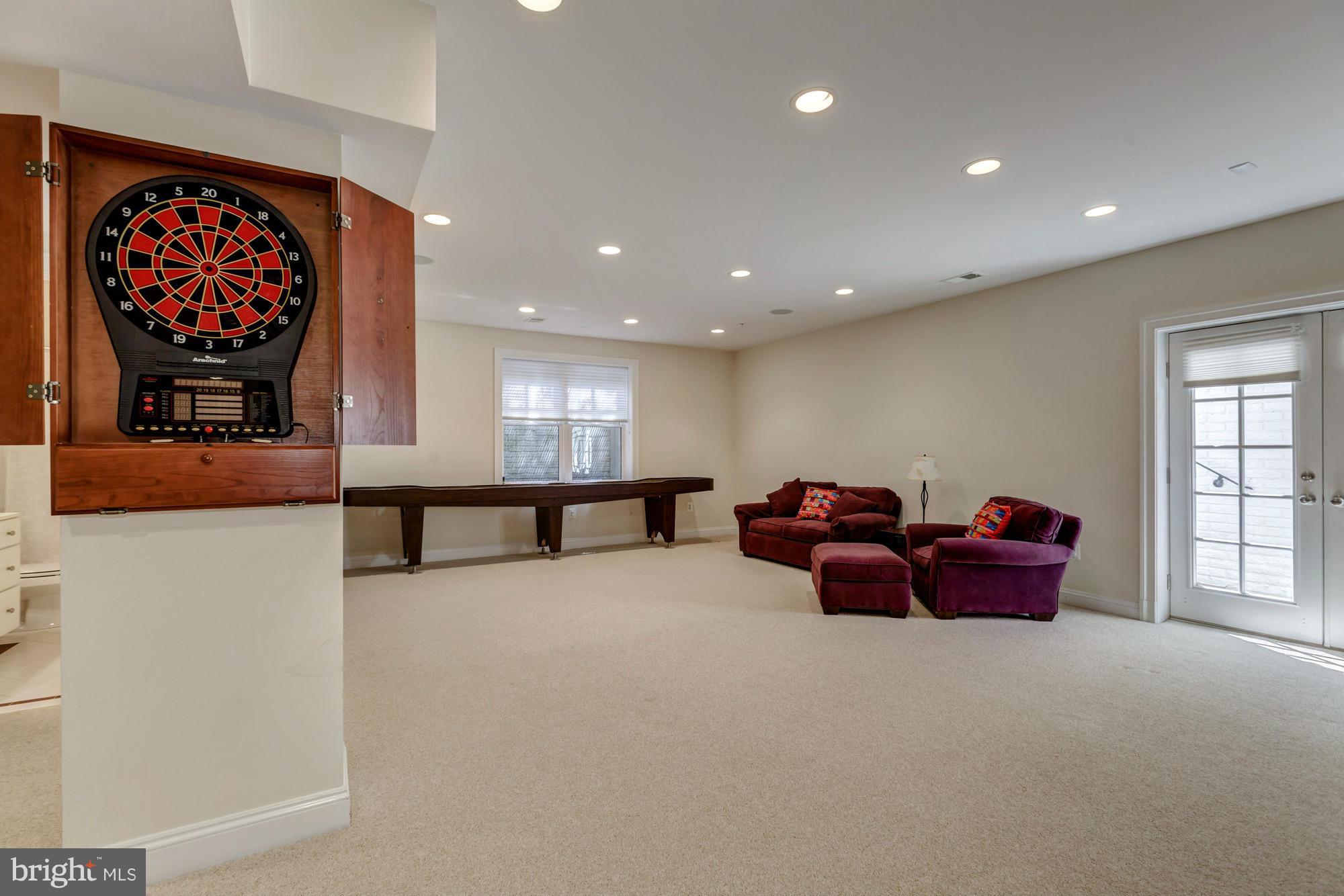 CHEVY CHASE MANOR - Residential