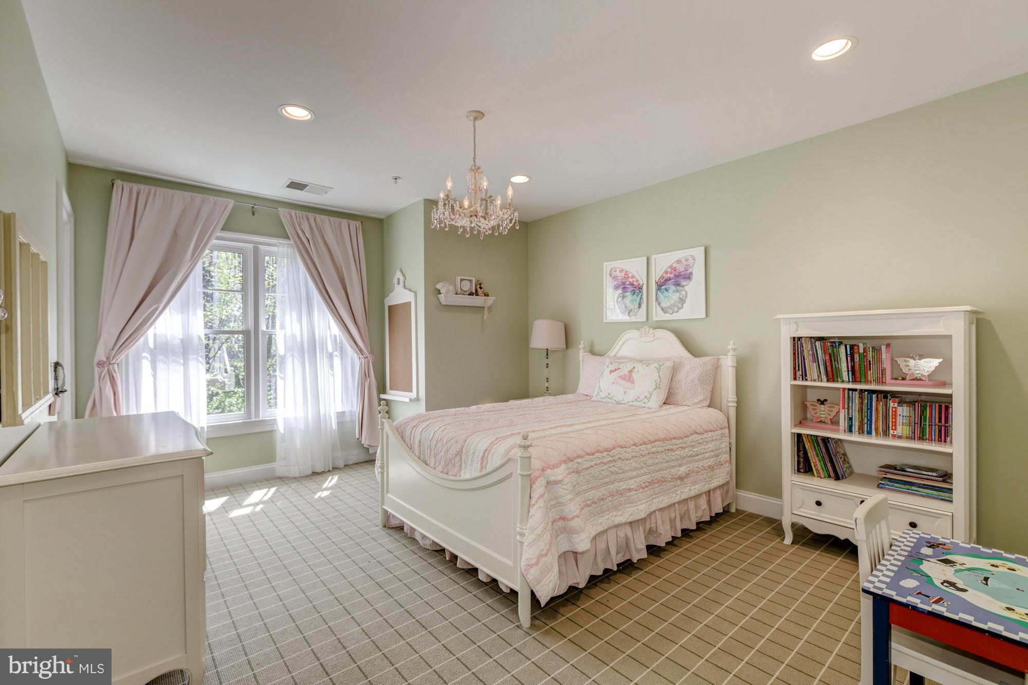 CHEVY CHASE MANOR - Residential