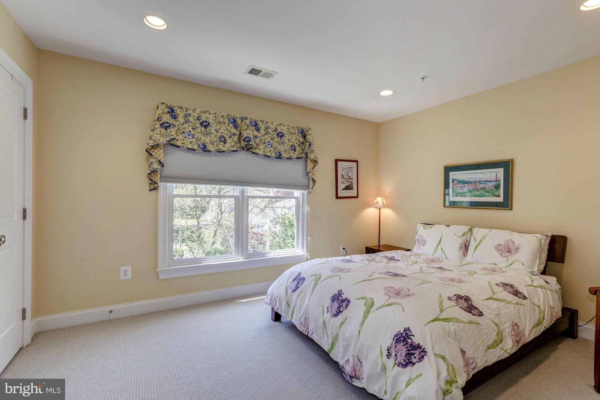 CHEVY CHASE MANOR - Residential