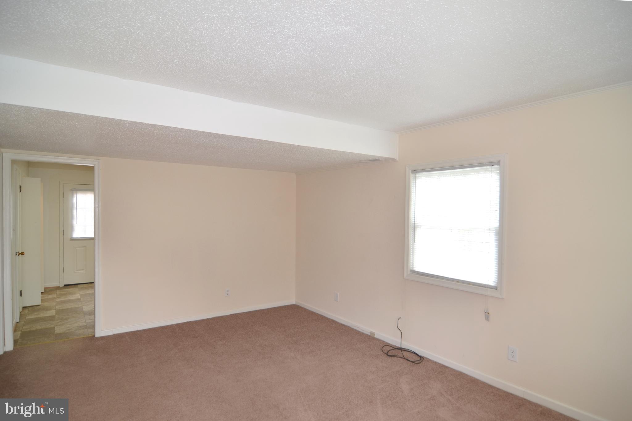 SPRING VALLEY - Residential Lease