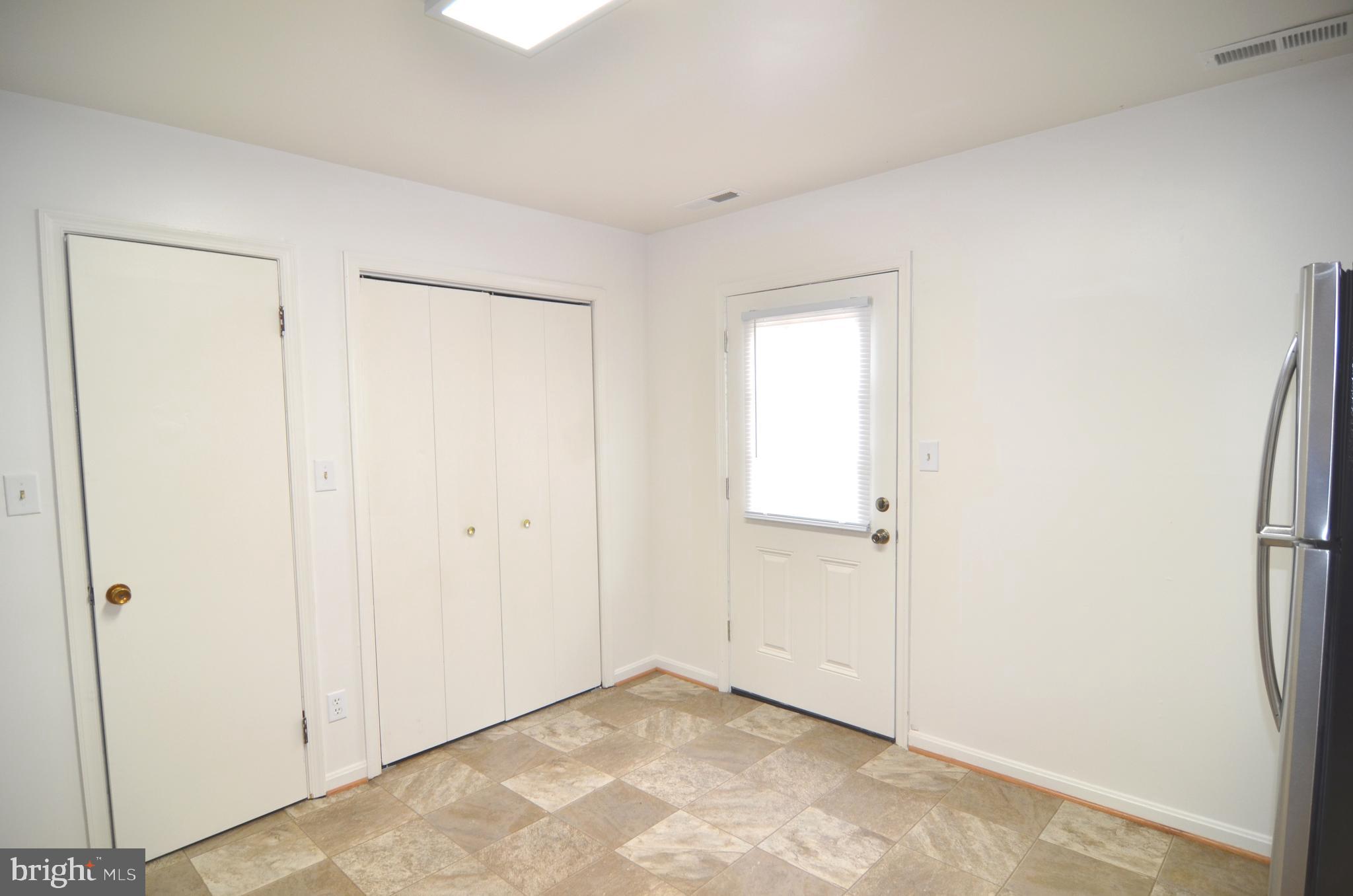 SPRING VALLEY - Residential Lease