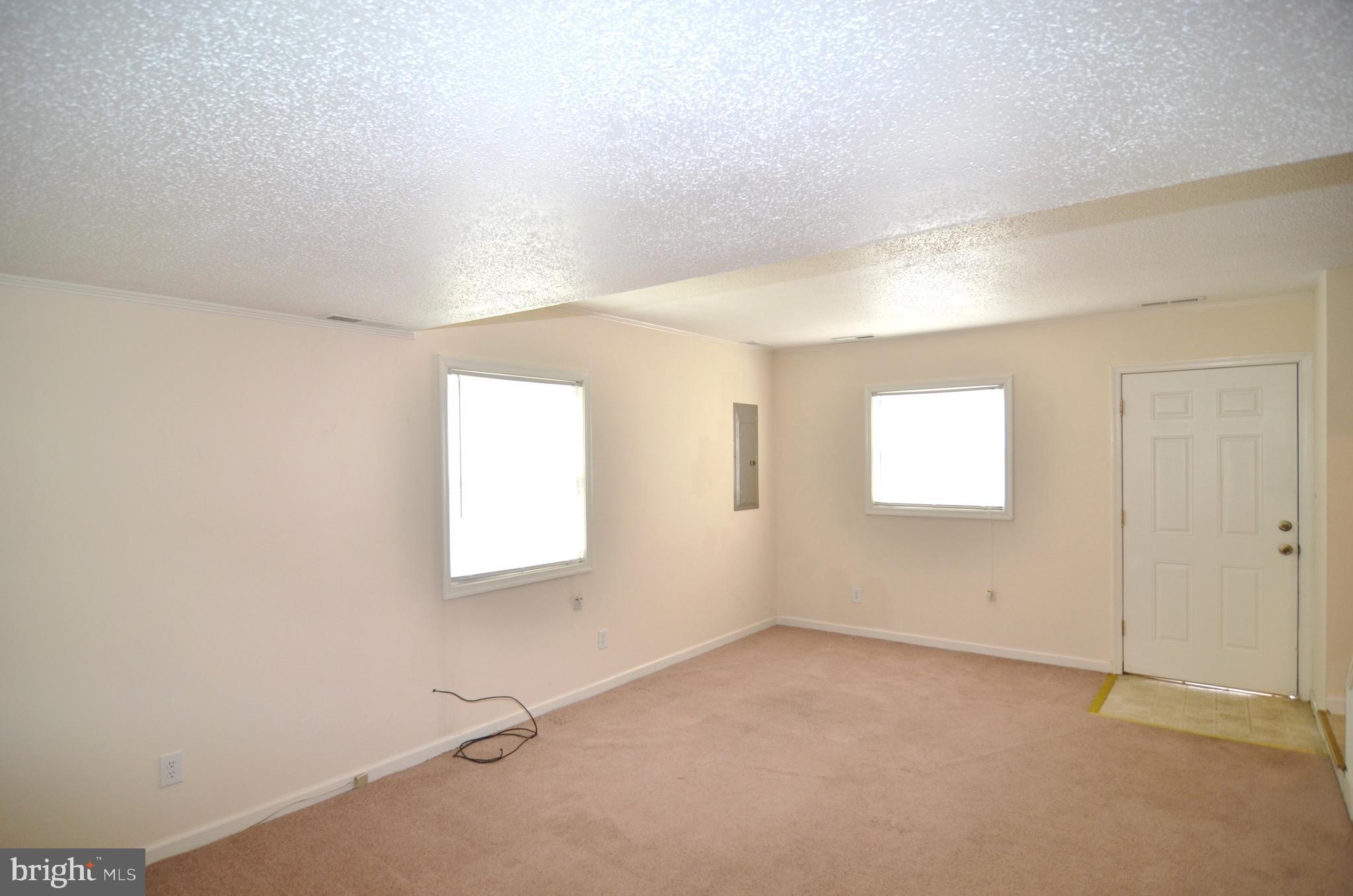 SPRING VALLEY - Residential Lease