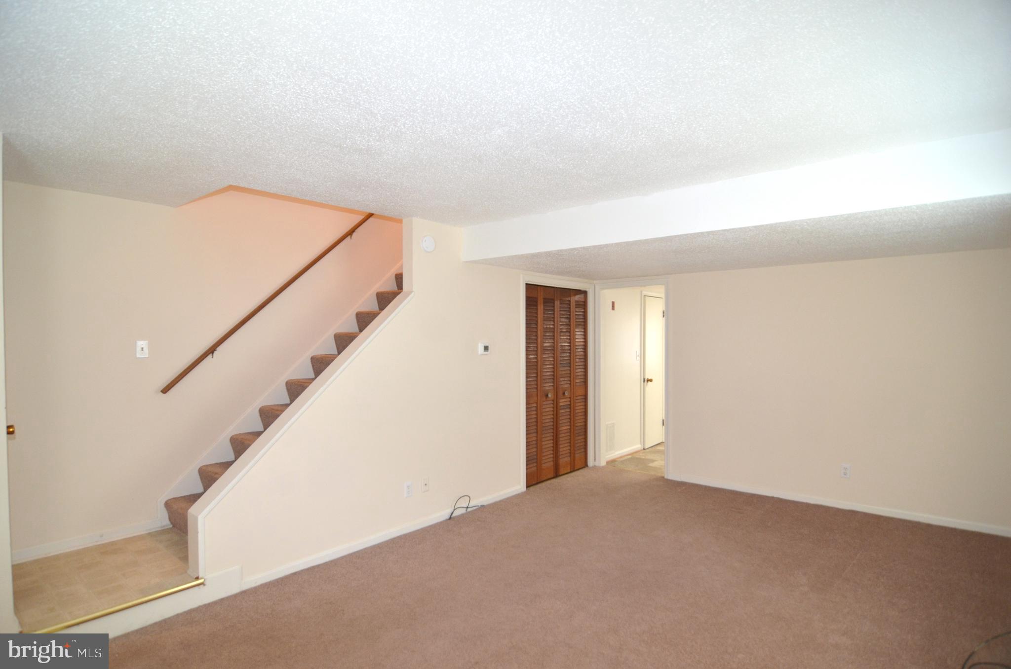 SPRING VALLEY - Residential Lease