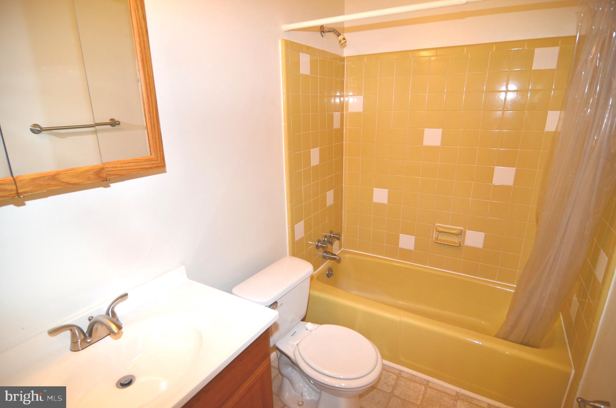 SPRING VALLEY - Residential Lease