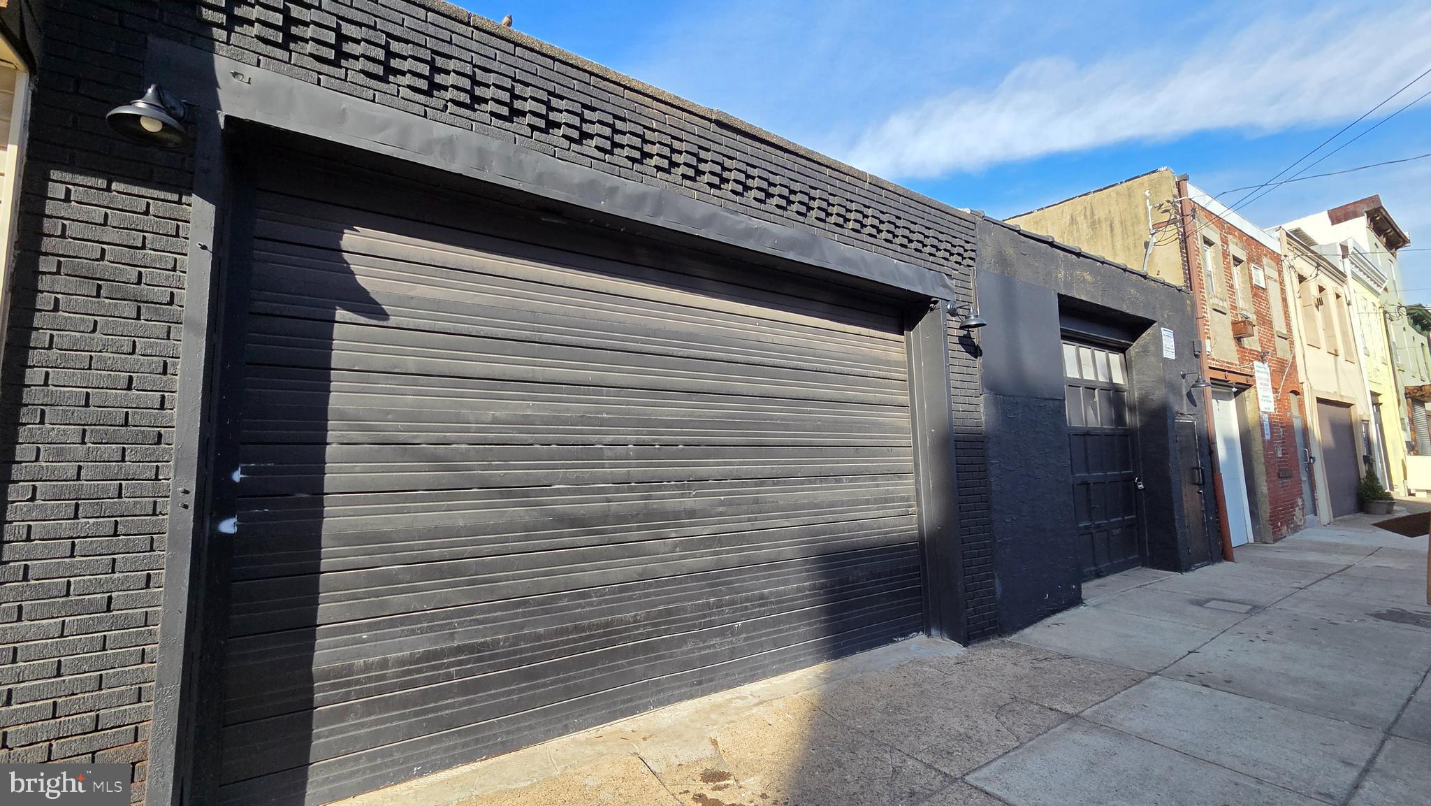 EAST KENSINGTON - Commercial Sale