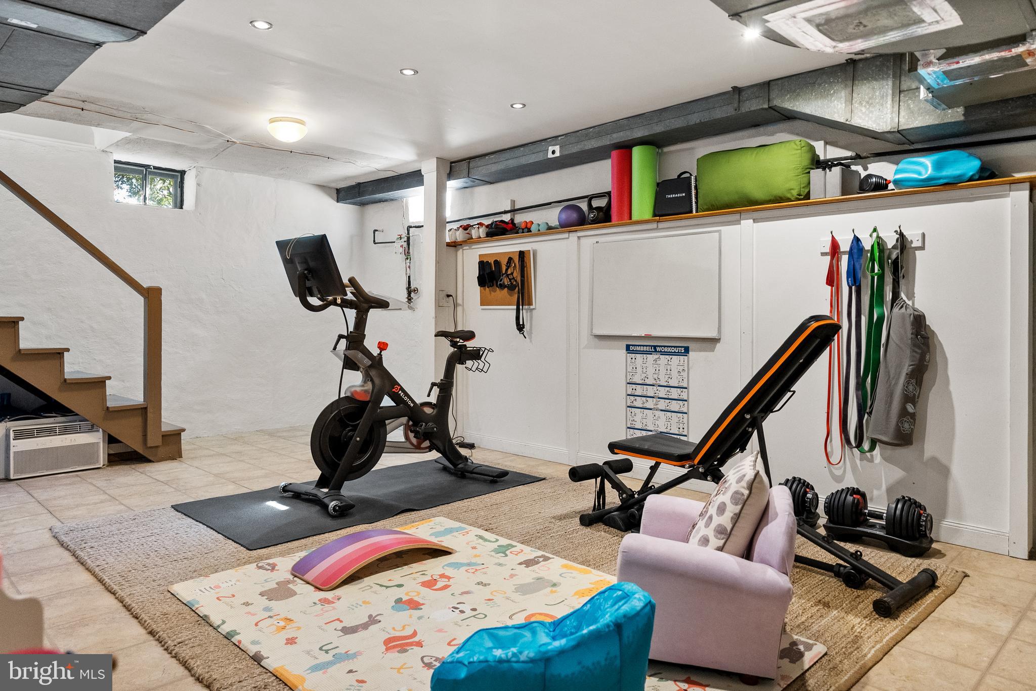 COLLEGE PARK - Residential