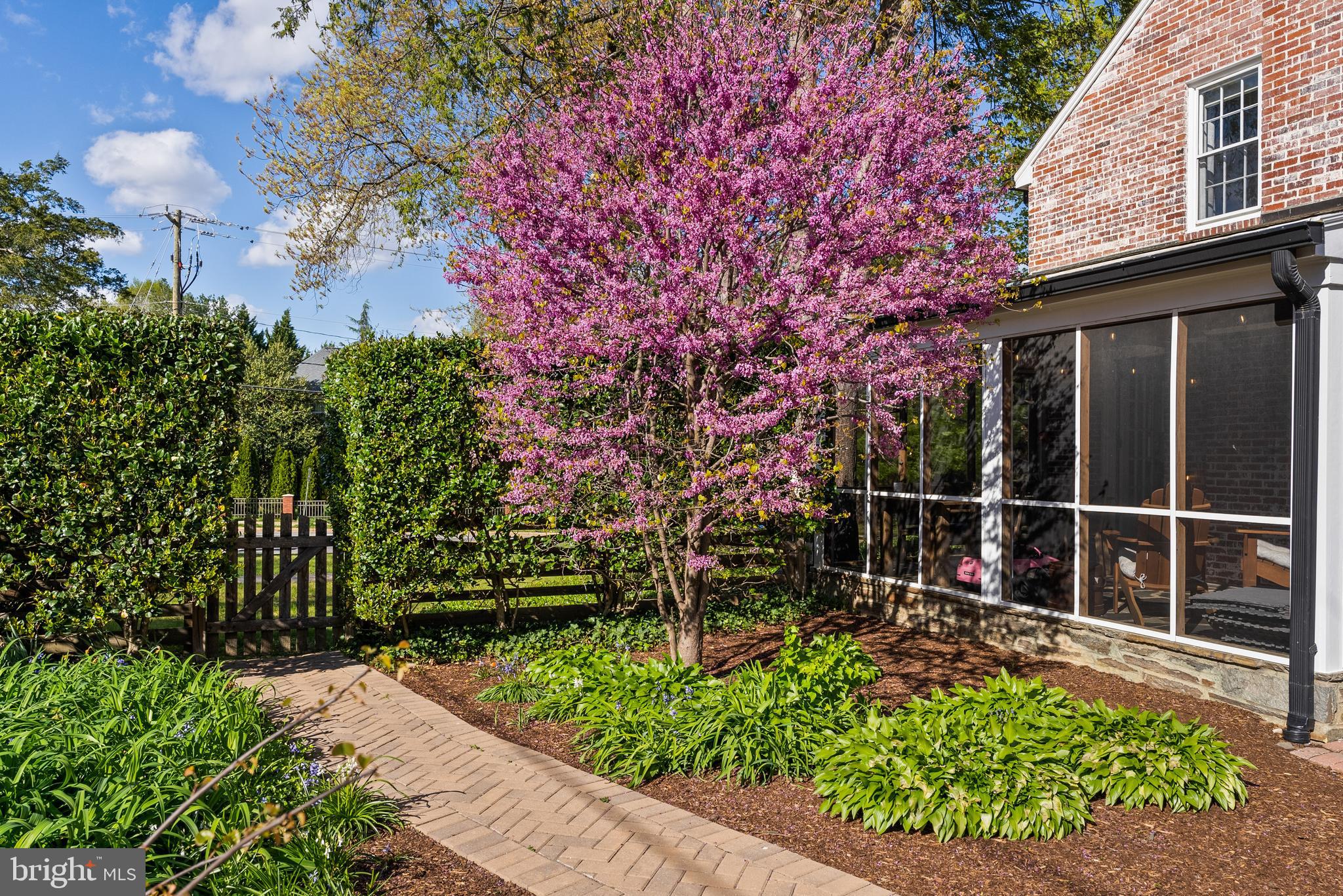 COLLEGE PARK - Residential