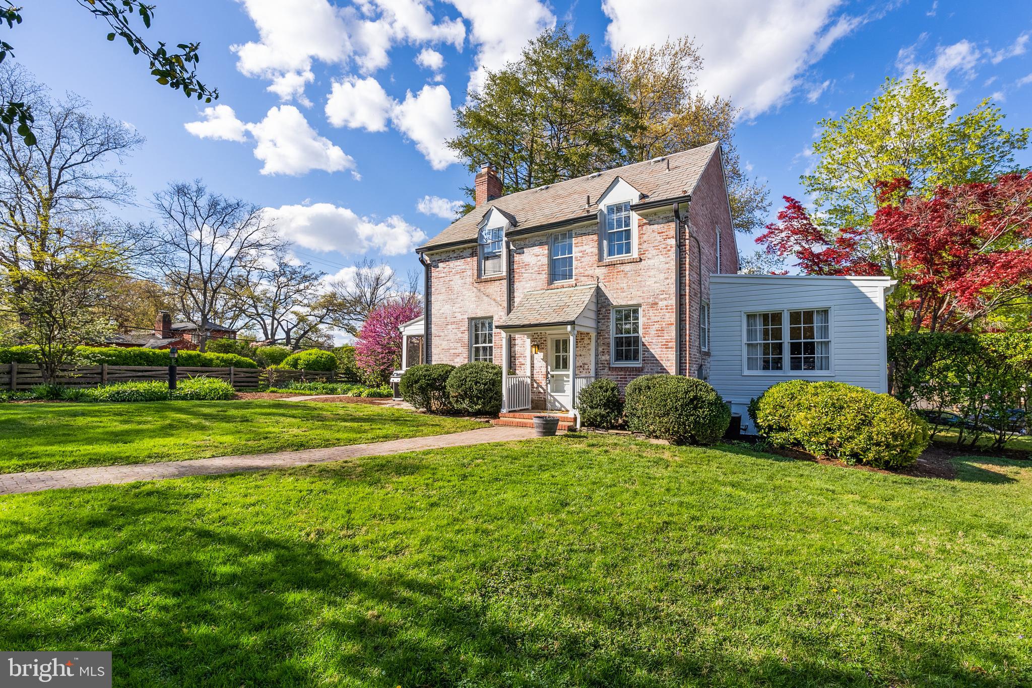 COLLEGE PARK - Residential