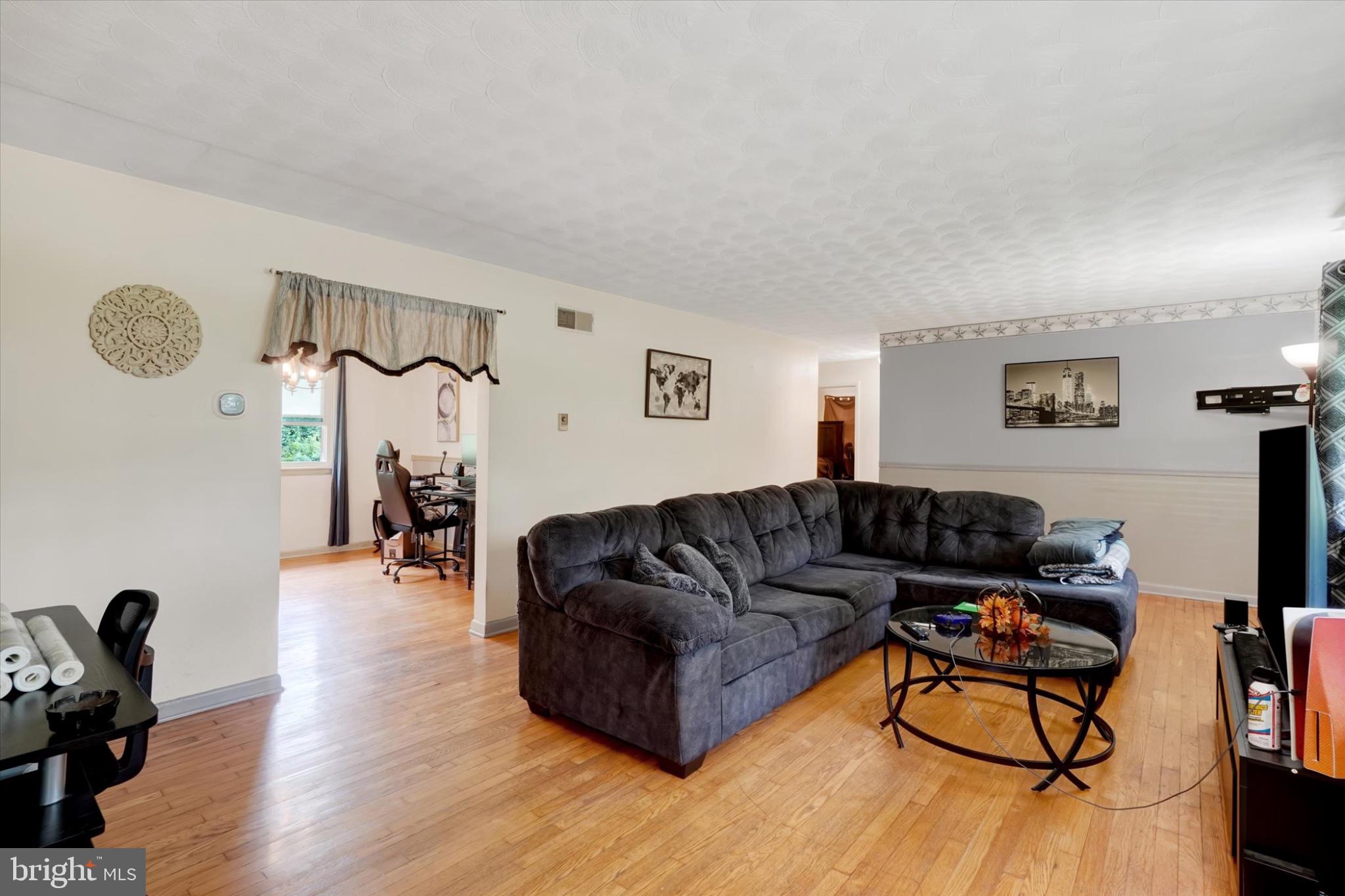 1345 WINDSOR ROAD