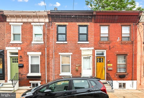 Townhouse For Sale - 1589 E Hewson Street<br/> PHILADELPHIA, PA 19125