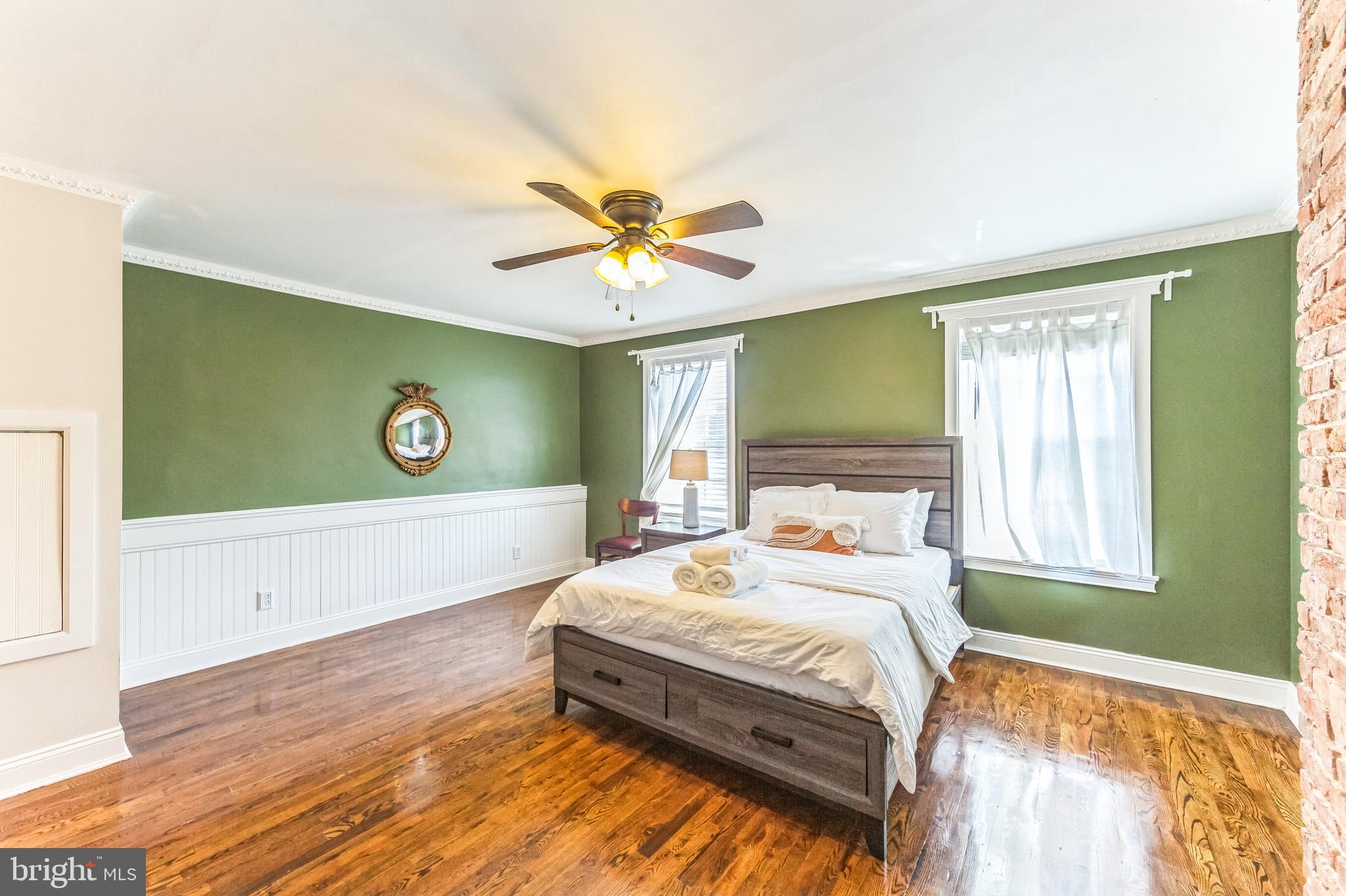 EAST KENSINGTON - Residential