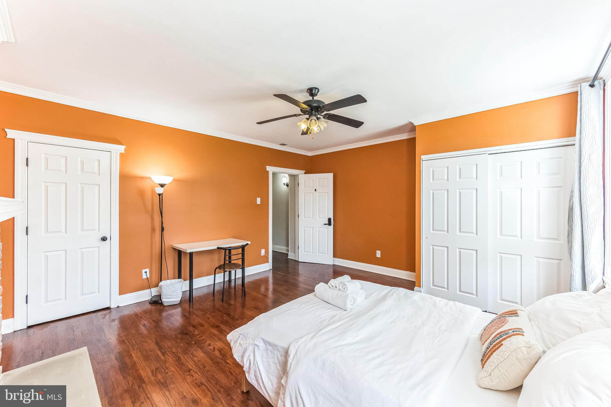 EAST KENSINGTON - Residential