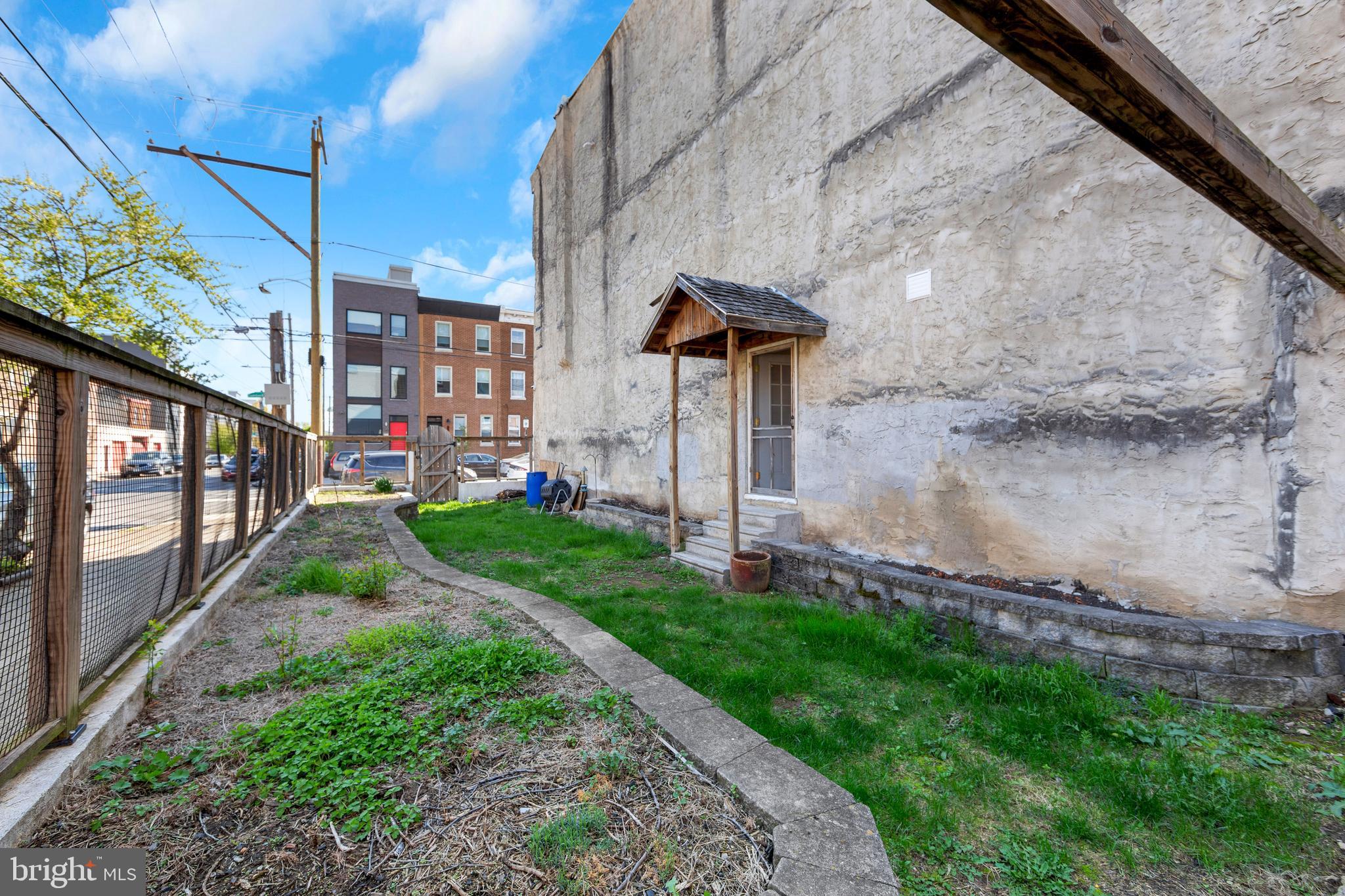 EAST KENSINGTON - Residential