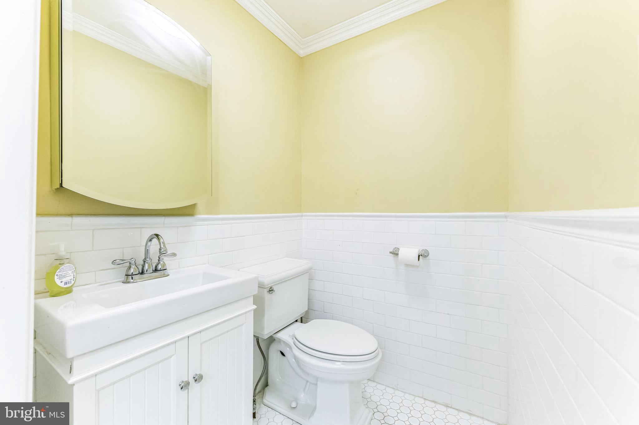 EAST KENSINGTON - Residential