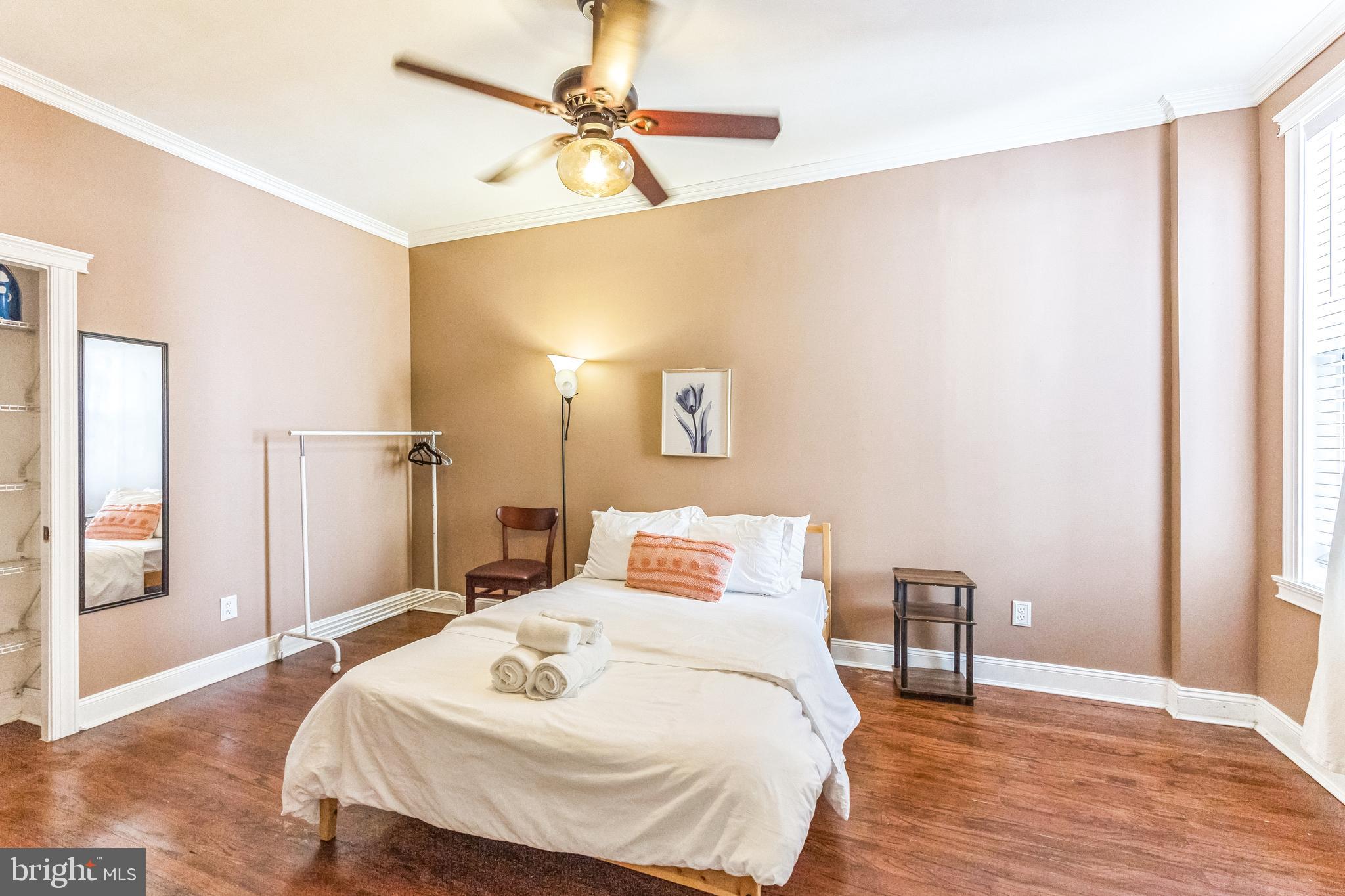 EAST KENSINGTON - Residential