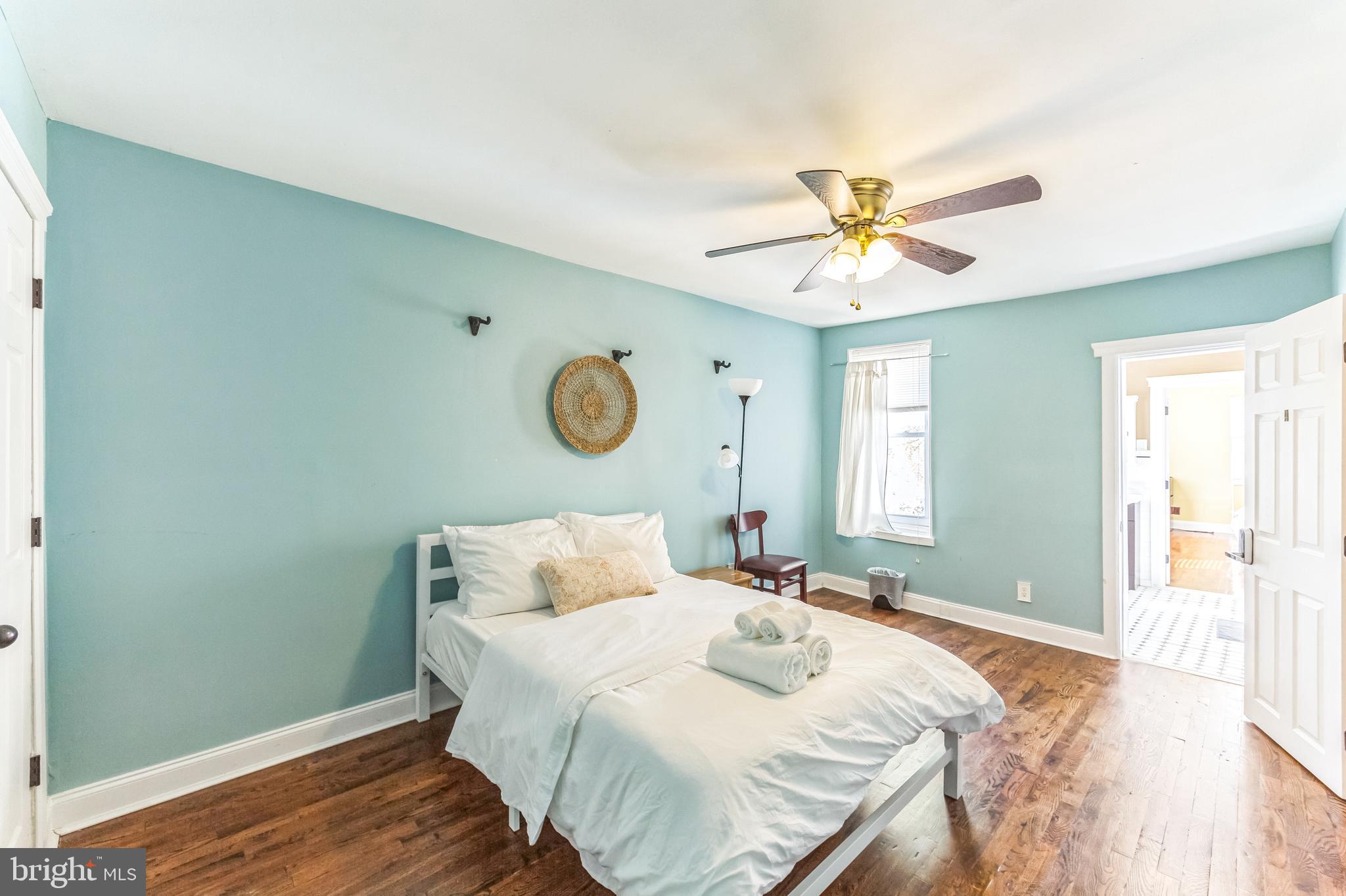 EAST KENSINGTON - Residential