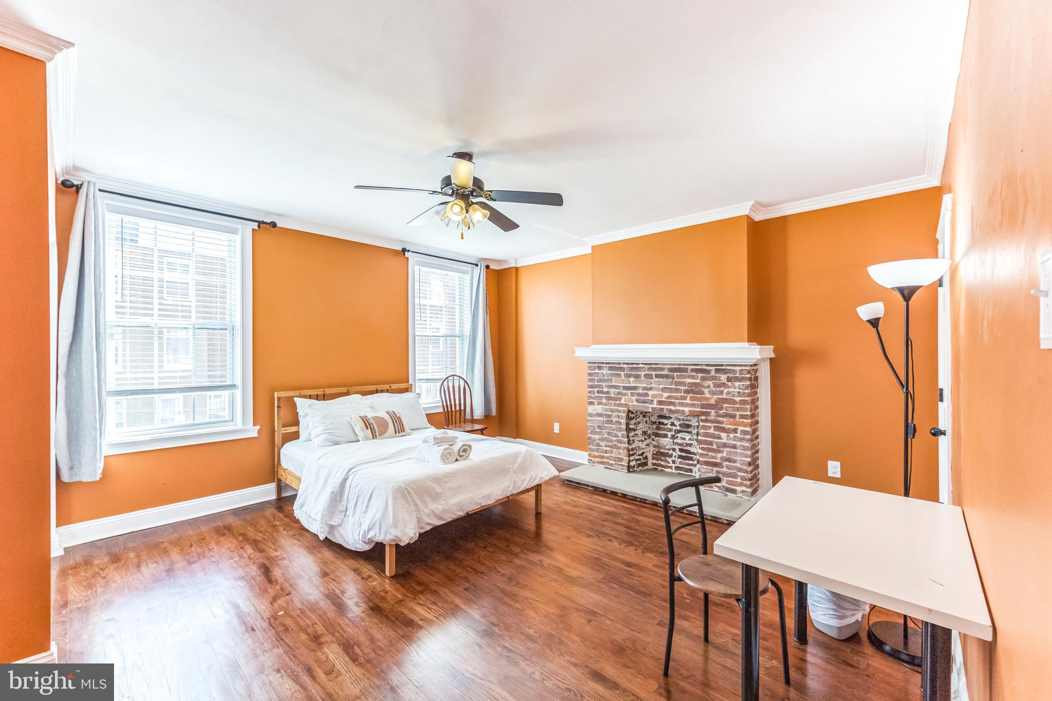 EAST KENSINGTON - Residential