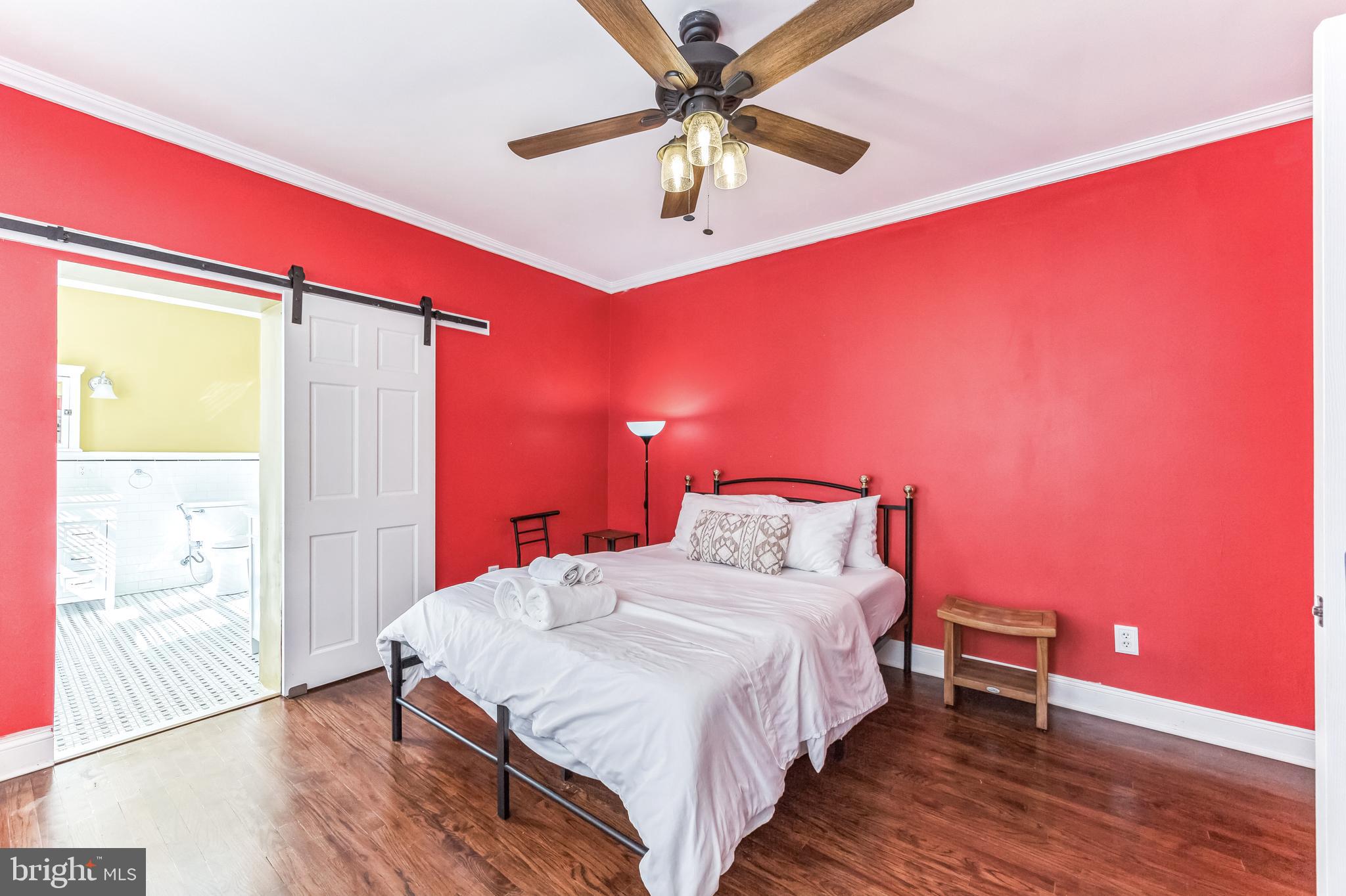 EAST KENSINGTON - Residential