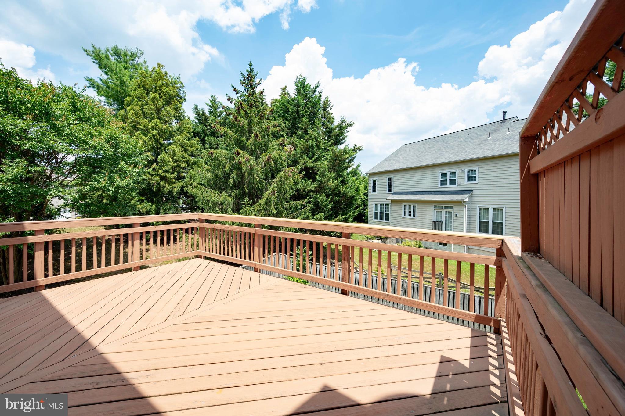 WILLOWS OF POTOMAC - Residential