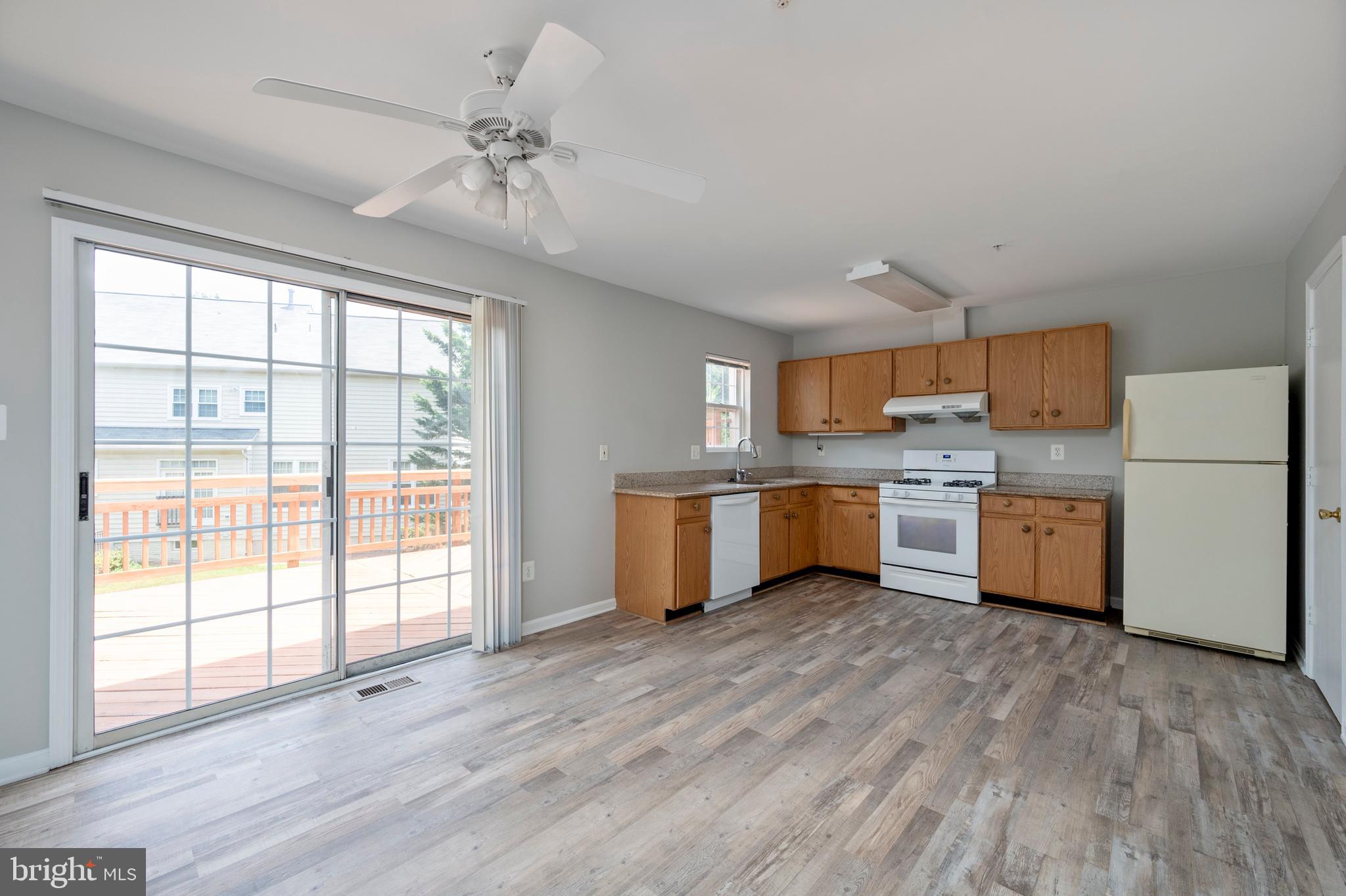 WILLOWS OF POTOMAC - Residential