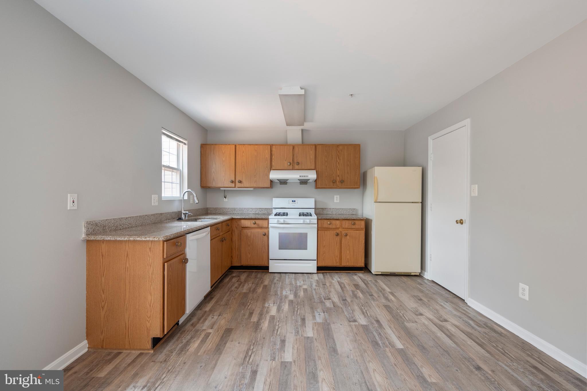 WILLOWS OF POTOMAC - Residential