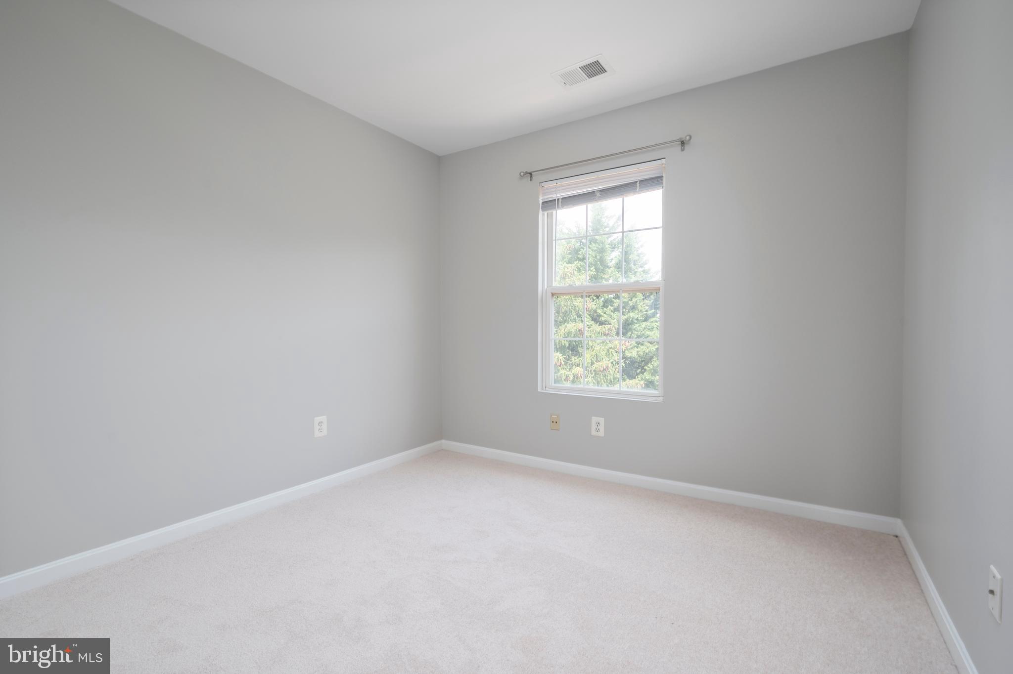 WILLOWS OF POTOMAC - Residential